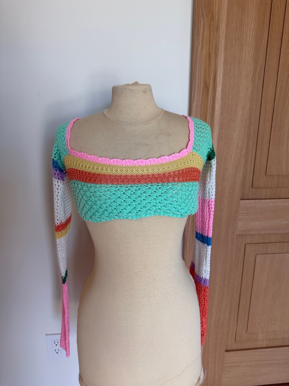 Multicolored knit crop top
